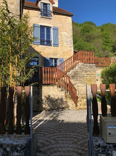 010cb8fc90e24fbd3e6ef5327e8c73ae8e92a3409b