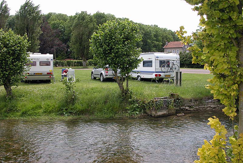 Camping de la Mouche à Hûmes