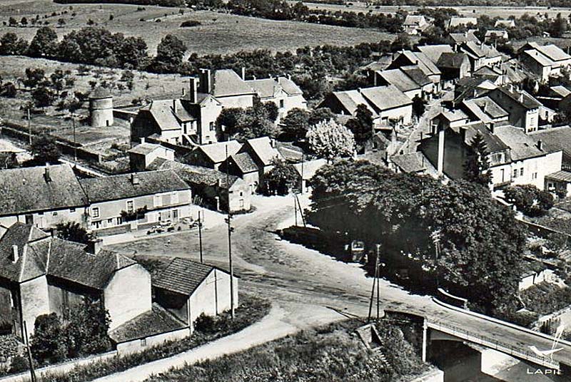 Carte postale du château de Rolampont