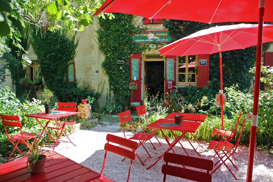 Café culturel associatif - cabinet de Curiosités - Chamesson - Bourgogne