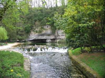 Source de la Douix à Châtillon-sur-Seine