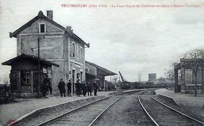Gare de Veuxhaulles autour de 1920